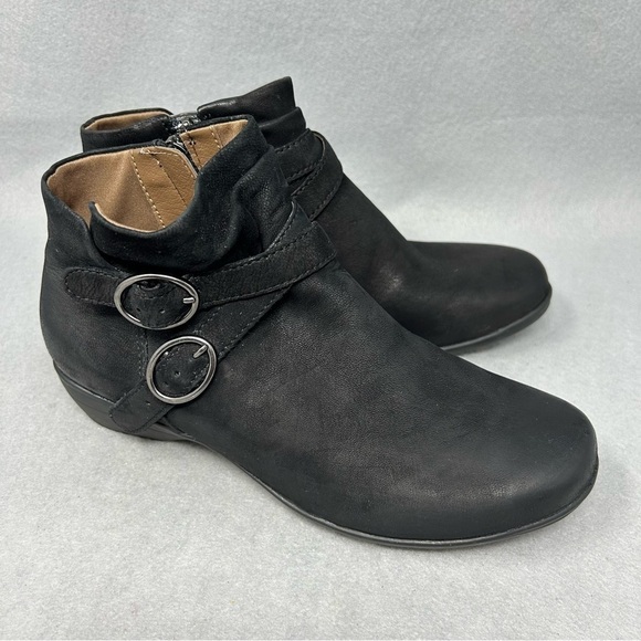 Dansko Boots Womens Size 38 7.5-8 Black Faithe Buckle Detail Ankle Bootie Casual - Picture 2 of 13